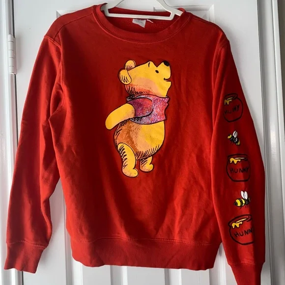 🔴SOLD🔴 | Winnie the Pooh Sweatshirt - Picture 1 of 2